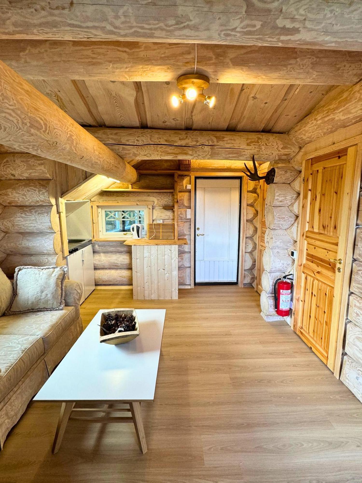 Unique Arctic Timber Cabin Skaidi Екстериор снимка